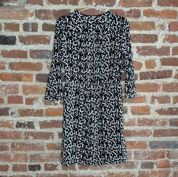 H&M Size 10 Abstract Long Sleeve Lined Dress w/ Buttons Up the Front - Picture 6 of 13